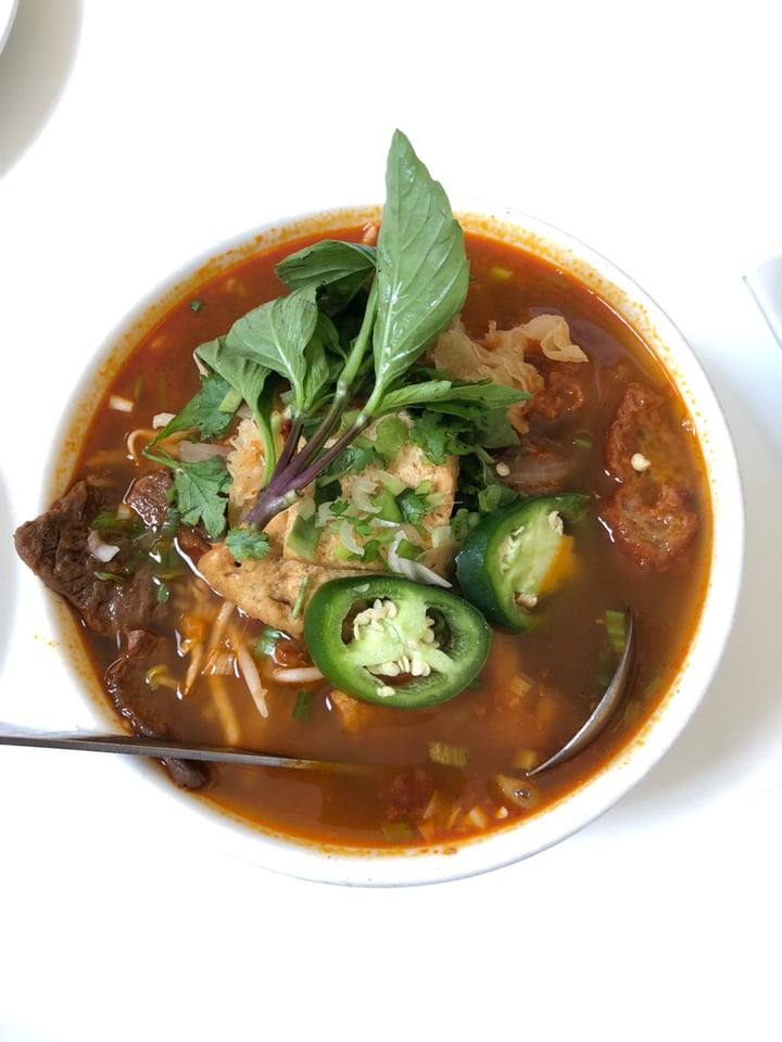 review photo of Loving Hut Vegan Restaurant Bun Hue Spicy Noodle Soup shared by @veganjingling on 12 Jul 2019 - review