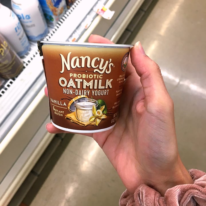 photo of Nancy's Yogurt Nancys oatmilk yogurt shared by @crazymoni5 on  24 Dec 2020 - review