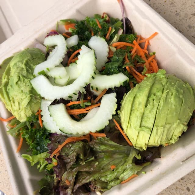 菜肴“Lemon Flax Kale Salad”的照片