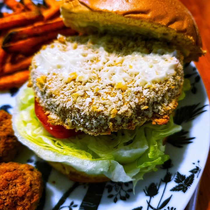 review photo of Miami Burger Louisiana Chick’n Burgers shared by @accountinactive on 03 Jun 2020 - review