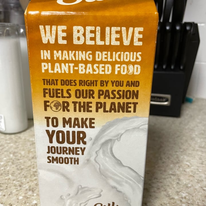 photo of Silk Cashew milk unsweetened shared by @heathereve on  17 Oct 2022 - review