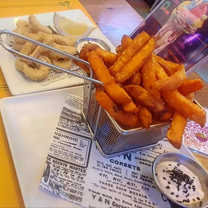 photo of Freedom Cakes Calamares shared by @itscristinaag on  11 Aug 2022 - review
