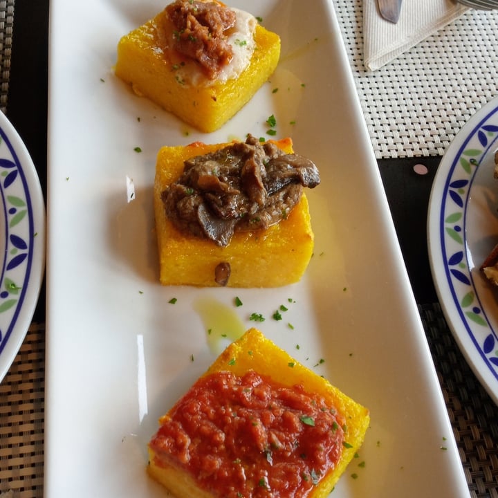 photo of Paradiso pizzeria Gelateria Polenta Trio shared by @squirrelmops on  26 Jun 2022 - review