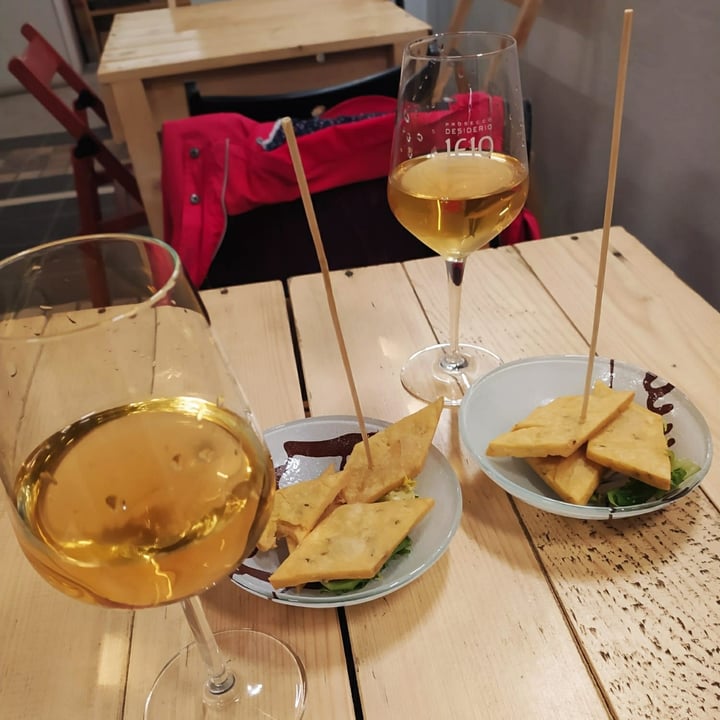 photo of Caffè Hemingway Panelle e vino Sieman shared by @sabryscricci on  10 Apr 2022 - review