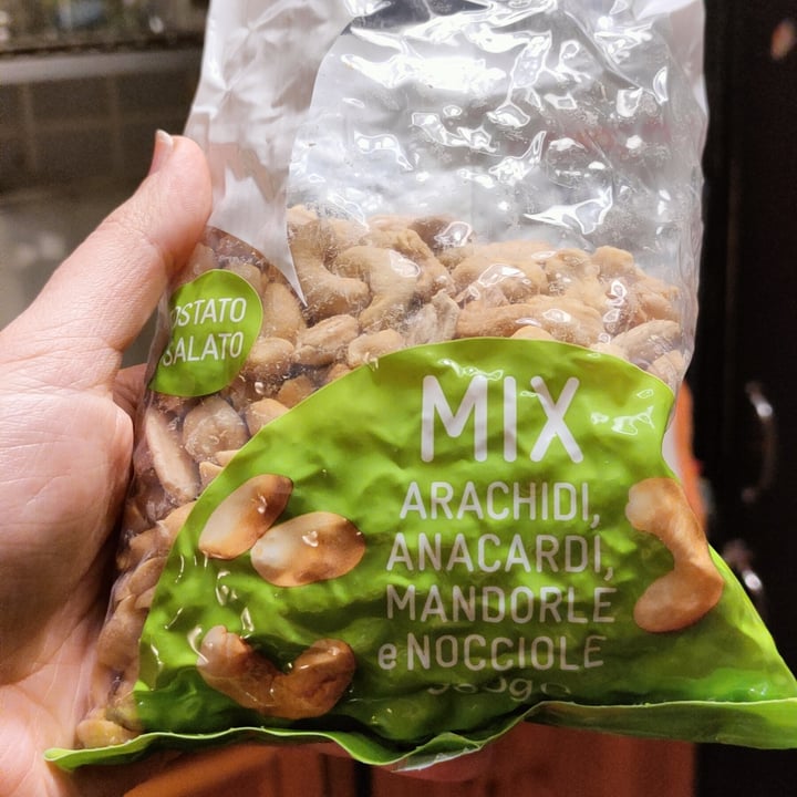 photo of Conad Mix arachidi anacardi mandorle nocciole shared by @sylf3 on  17 Feb 2022 - review