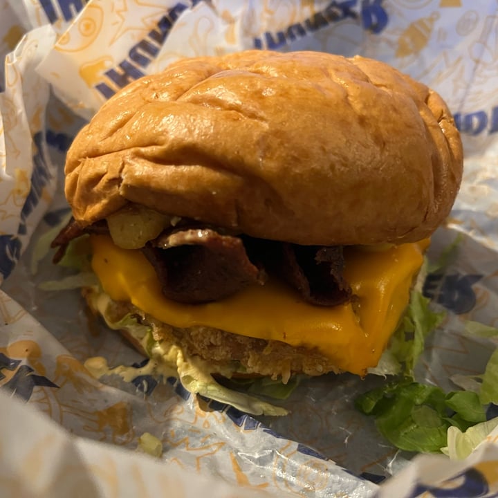 photo of THUNDER VEGAN FOOD Thunder Burger shared by @irenevegan on  07 Nov 2022 - review