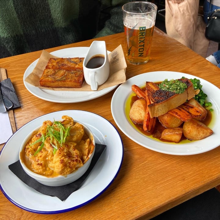review photo of The Camden Eye Veggie Sunday Roast shared by @peetroxy on 08 Mar 2022 - review