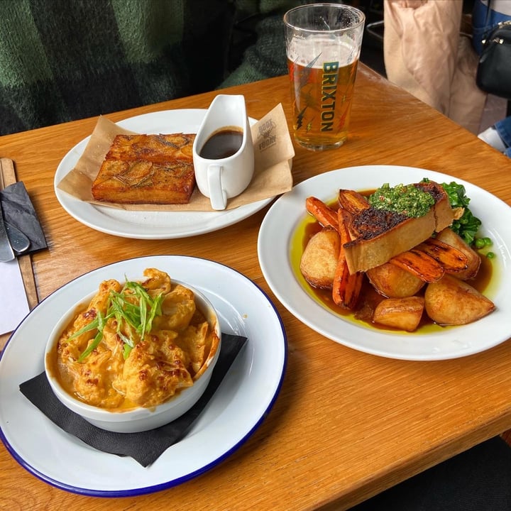 photo of The Camden Eye Veggie Sunday Roast shared by @peetroxy on  08 Mar 2022 - review