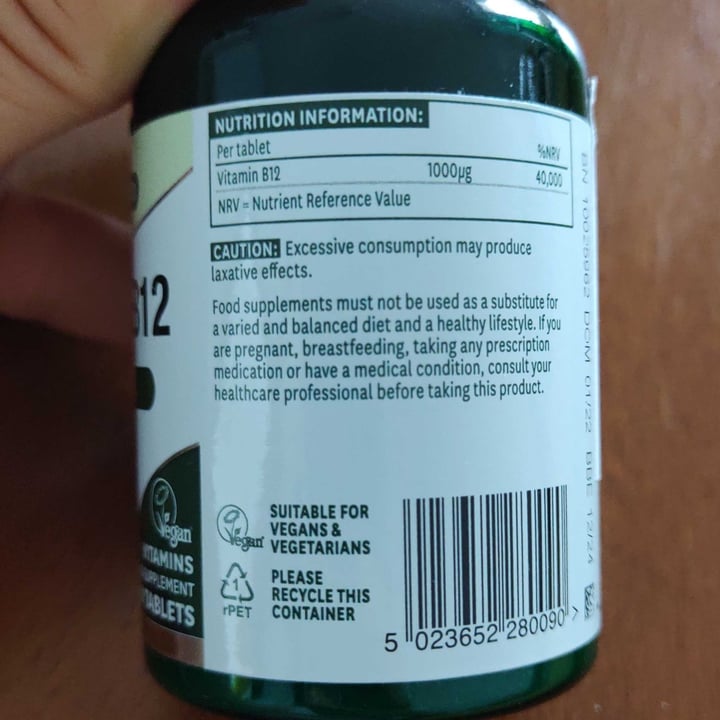photo of natures aid Vitamin b12 sublingual shared by @giulyr98 on  14 Sep 2022 - review