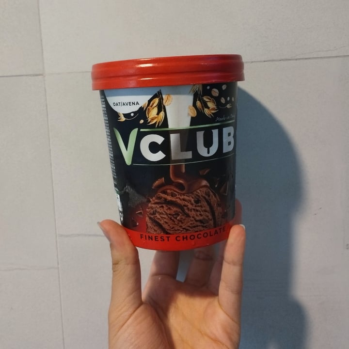 photo of VClub Finest Chocolate Tub shared by @sofiat4 on  01 Jun 2022 - review