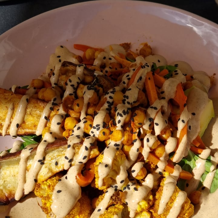 review photo of Lexi's Healthy Eatery Glow bowl shared by @jenzi on 07 Apr 2021 - review