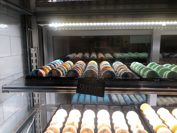 photo of Mac & Moon Macarons shared by @oskihou on  12 Dec 2019 - review