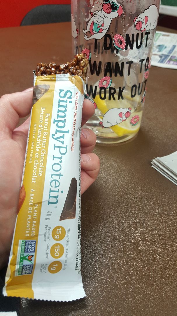 review photo of Simply Protein Peanut Butter Chocolate Protein Bar shared by @abstractauras on 24 May 2019 - review