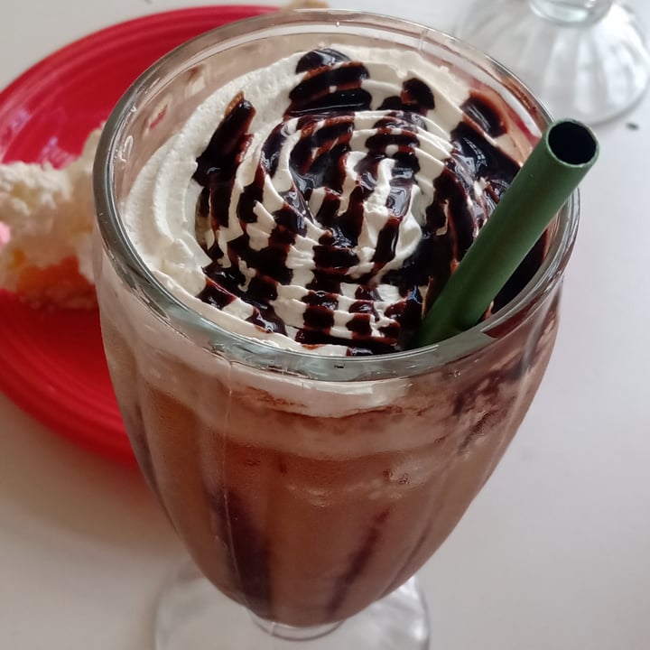 photo of Loving Hut Microcentro Frapuchino Cafe shared by @lupedelaborde on  02 Mar 2022 - review