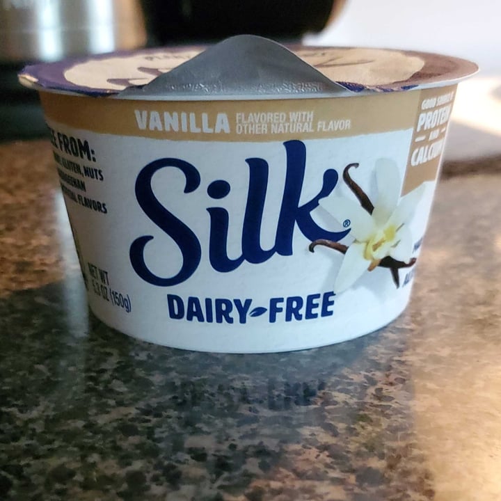 photo of Silk Dairy free vanilla yogurt shared by @lucyfoxx on  05 Oct 2022 - review