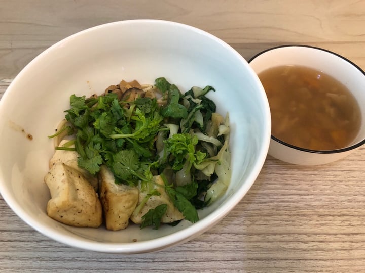 photo of Simple Lifestyle Healthy Vegetarian Cafe Oriental pasta shared by @daffydev on  07 Apr 2019 - review