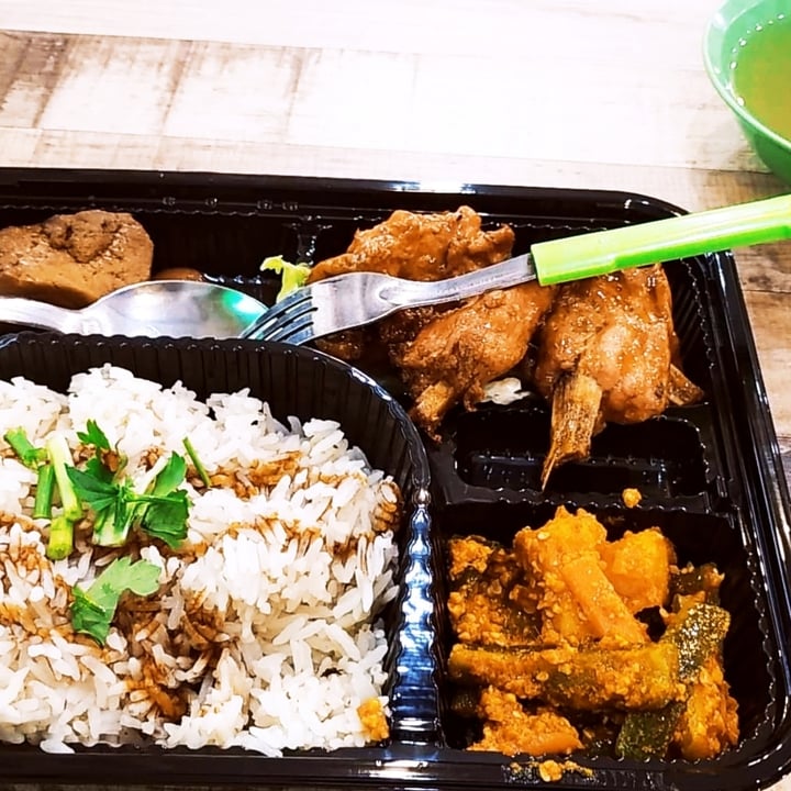 photo of Daily Green 吉祥素 Sweet And Sour Pork Ribs Rice shared by @kismetcandle on  26 Jun 2022 - review