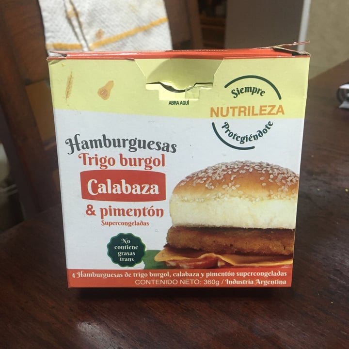 photo of Nutrileza hamburguesas de trigo burgol, calabaza y pimenton shared by @larapallotta on  13 Oct 2020 - review