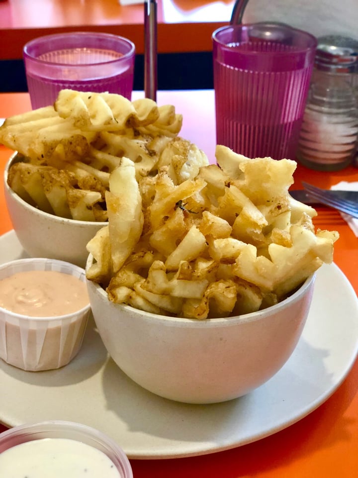 review photo of Hartbreakers Waffle Fries shared by @michaelsuchman on 30 Dec 2018 - review