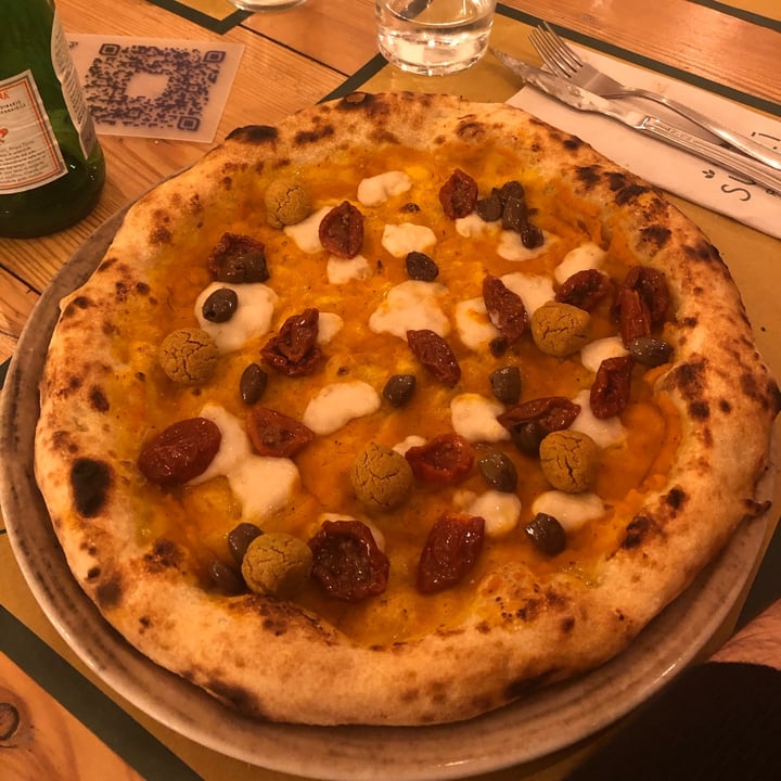 review photo of Surlí PiúPizzeria Pizza Lilly shared by @zzzen on 24 Apr 2022 - review