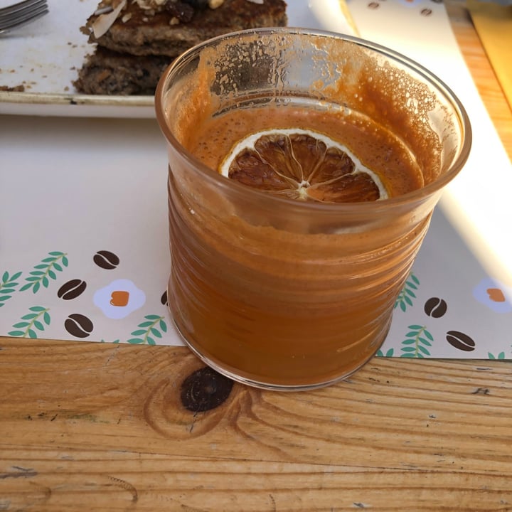 photo of Brunch Republic Treviso spremuta di mela shared by @gaiagirotto on  19 Jun 2022 - review