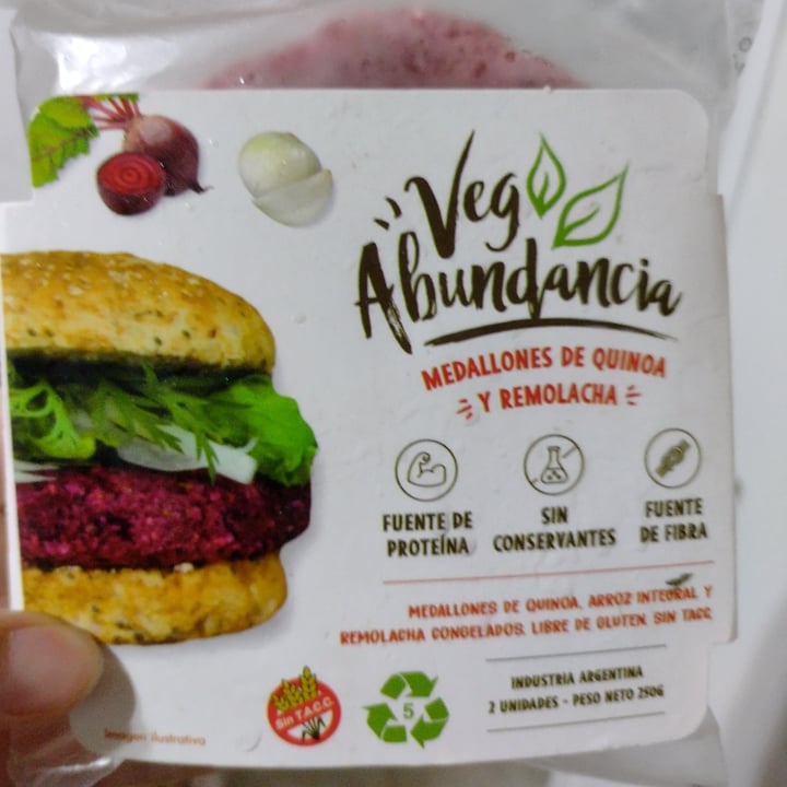 photo of Veg Abundancia Medallones de quinoa y remolacha shared by @quimeyjulia on  24 Jan 2022 - review