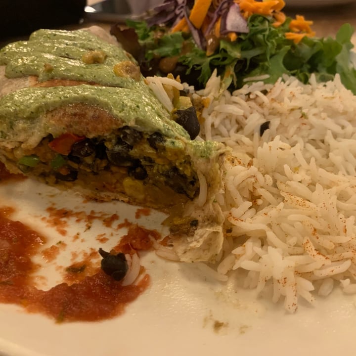 review photo shared by @mariarjs on 04 Dec 2021 - post