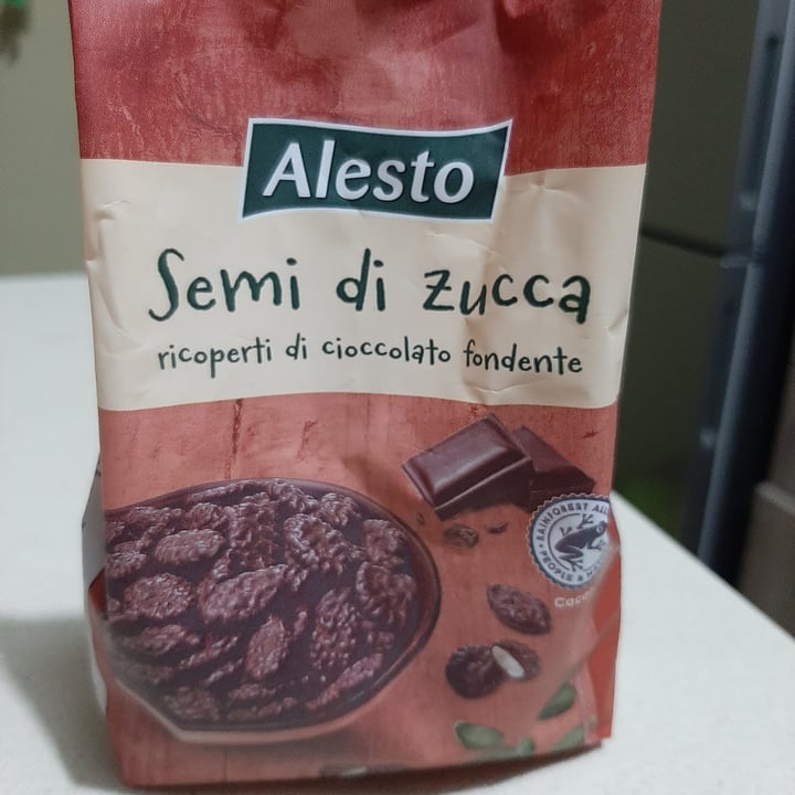photo of Alesto semi di zucca ricoperti cioccolato fondente shared by @kate71 on  13 Oct 2022 - review