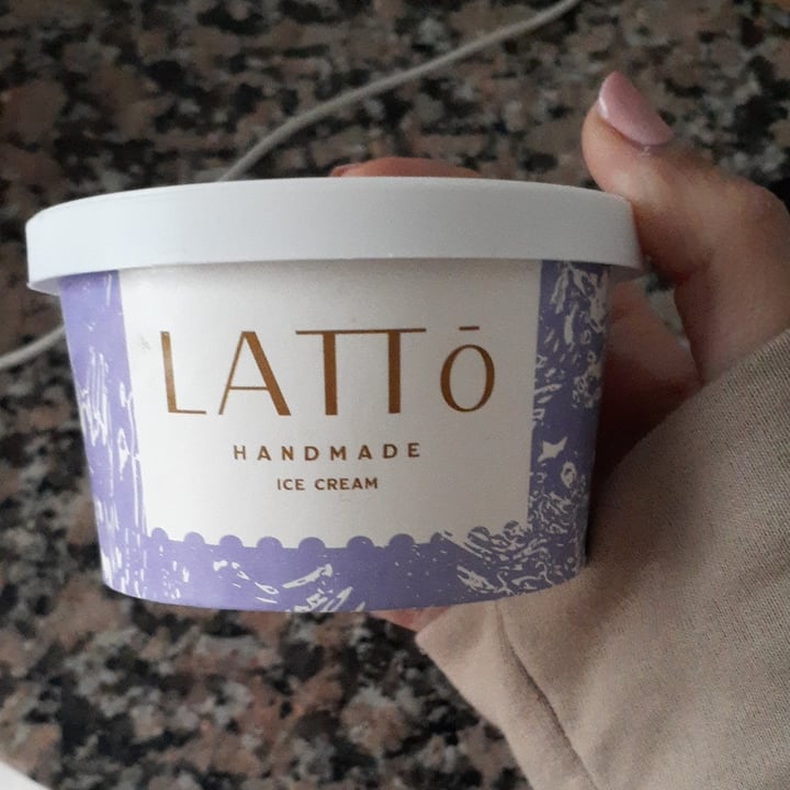 photo of Latto Ice Cream Castelar sorbete de limón shared by @anabellareguera on  18 May 2022 - review