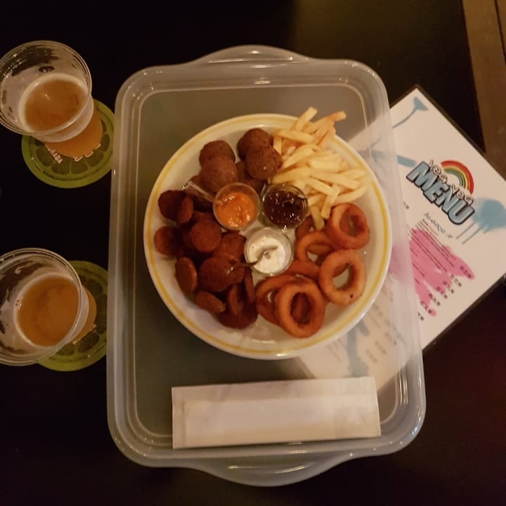 review photo of Veg Veg Porção de Fritas, Cebola empanada e Linguiça Vegan. shared by @idair on 22 Mar 2022 - review