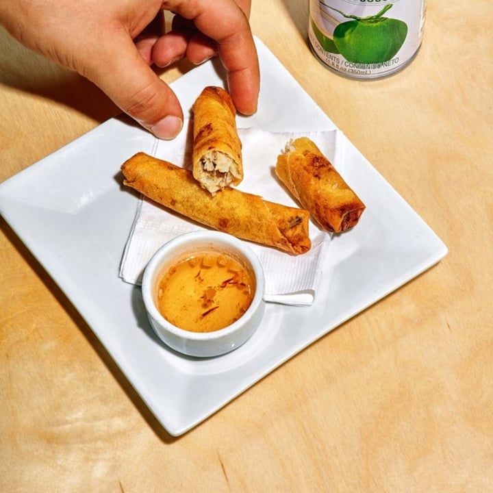 review photo of Bati Bassak Rouleaux impériaux shared by @rudefruit17 on 05 Nov 2021 - review