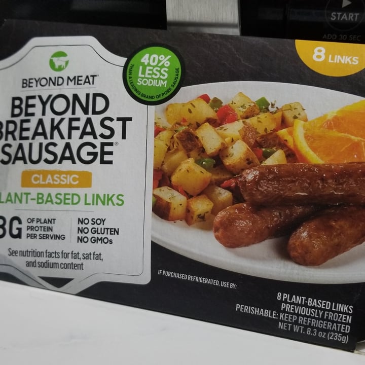 review photo of Beyond Meat Beyond breakfast Sausage Classic shared by @rechelalechevegan on 08 Jan 2021 - review