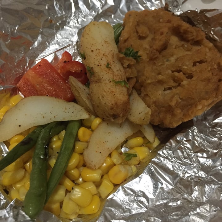 review photo of Burgreens The Breeze Crispy Chick’n Steak shared by @erikaeats on 28 Oct 2021 - review