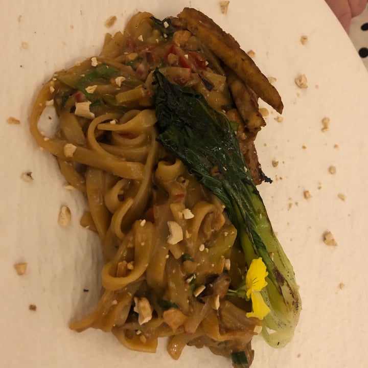 photo of MUDRÁ Plant Based - Madrid Noodles asiáticos shared by @beiwatch on  16 Aug 2022 - review