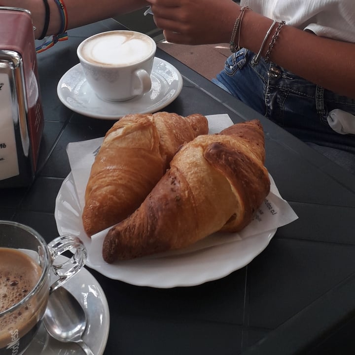 photo of Caffè Stazione Brioche Vegana Marmellata shared by @elisabeletta on  26 Aug 2020 - review