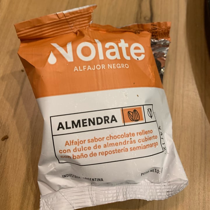 photo of Nolate Alfajor Negro De Almendras shared by @claritavegana on  23 Oct 2022 - review
