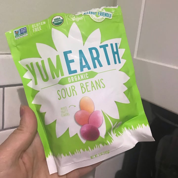 review photo of YumEarth Organic Sour Beans shared by @thehippiebiscuit on 30 Apr 2020 - review