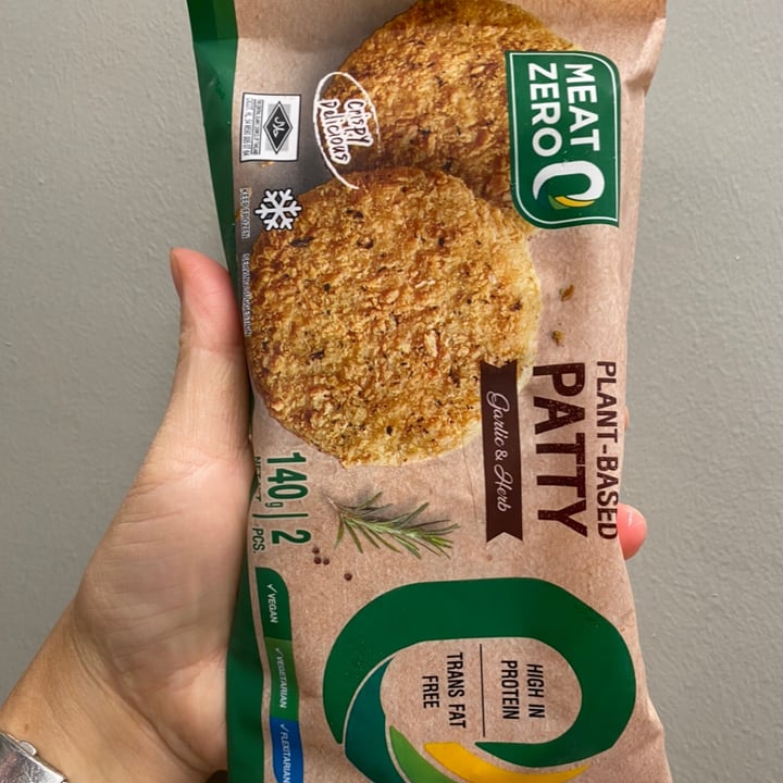 photo of Meat Zero Plant-based Patty Garlic & herb shared by @piggy-egg on  02 Nov 2022 - review