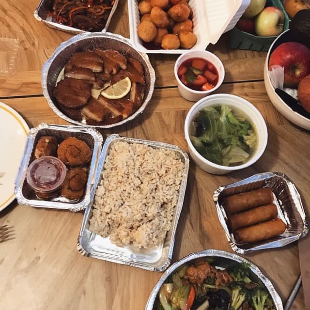 「Vegan Lemon Mock Chick’n」の料理の写真