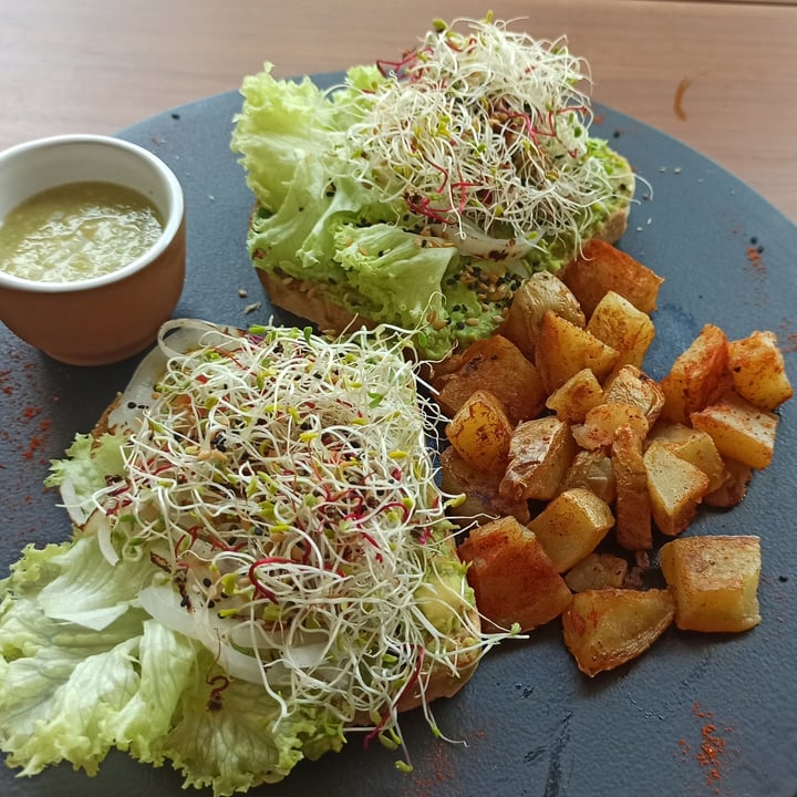 photo of Herbívoro Avocado Toast shared by @fafita3 on  02 Jun 2021 - review