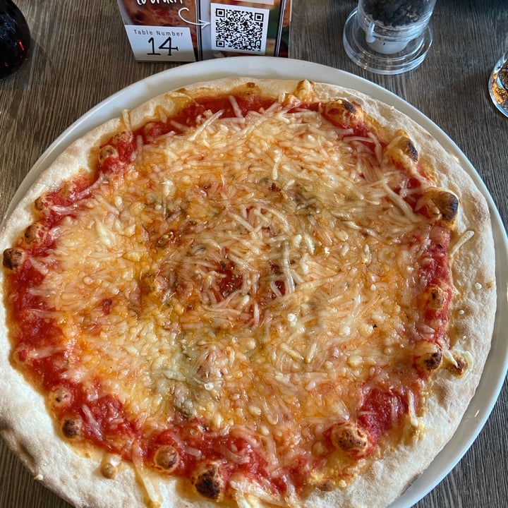 photo of Sliced Vegan Margherita Pizza shared by @vgnleah on  03 May 2022 - review