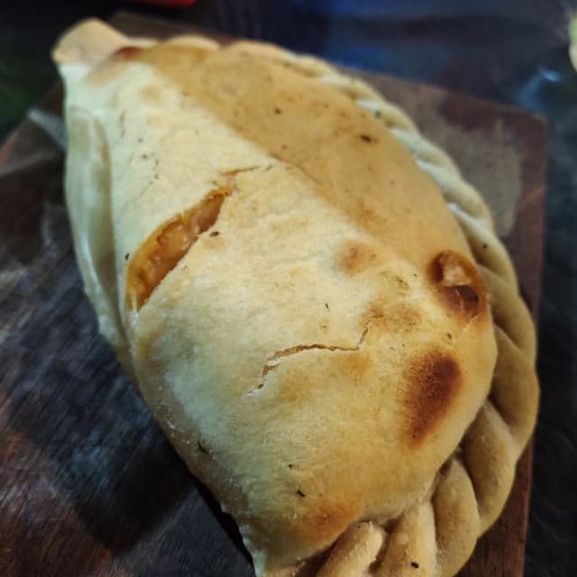 Photo of the dish “Calzone De Calabresa”