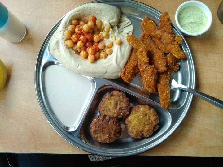 review photo of Hummus's House ארוחת בריאות- קציצות טופו, שניצלונים וחומוס shared by @yafitmu on 01 Feb 2020 - review