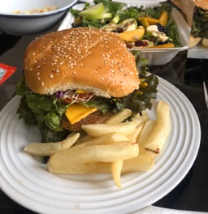 photo of Gastronomía Nueve y 45 Hamburguesa T Y H shared by @alyy on  25 Nov 2019 - review