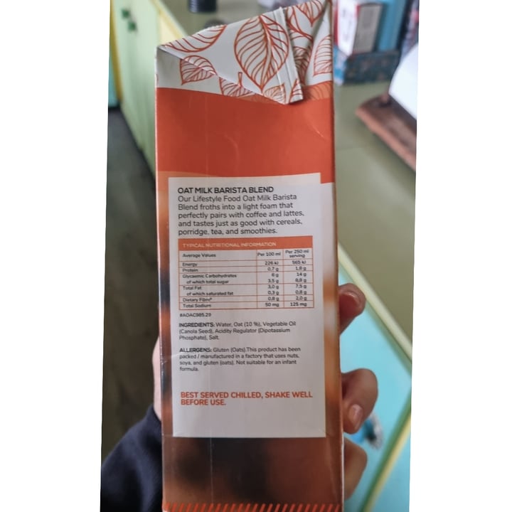 review photo of Lifestyle Food Barista Blend Oat Milk shared by @gittek on 13 Aug 2022 - review
