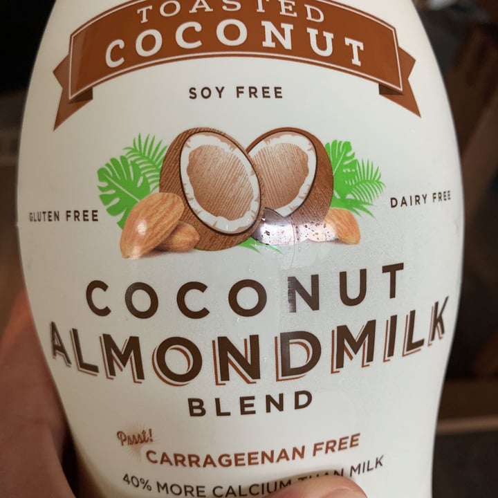 photo of Califia Farms Toasted Coconut Almondmilk Blend shared by @azmaj on  29 Apr 2020 - review