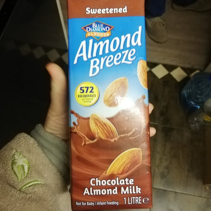 review photo of Blue Diamond Chocolate Almond Milk shared by @agnes90 on 17 Aug 2020 - review