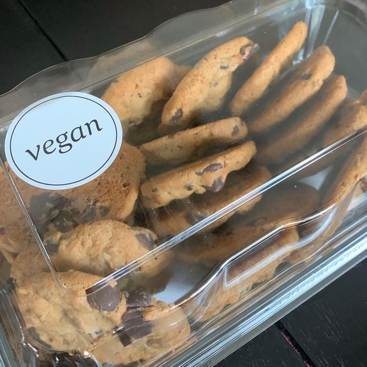 photo of Whole Foods Market Vegan Chocolate Chip Cookies shared by @fairyprincess on  19 Aug 2021 - review