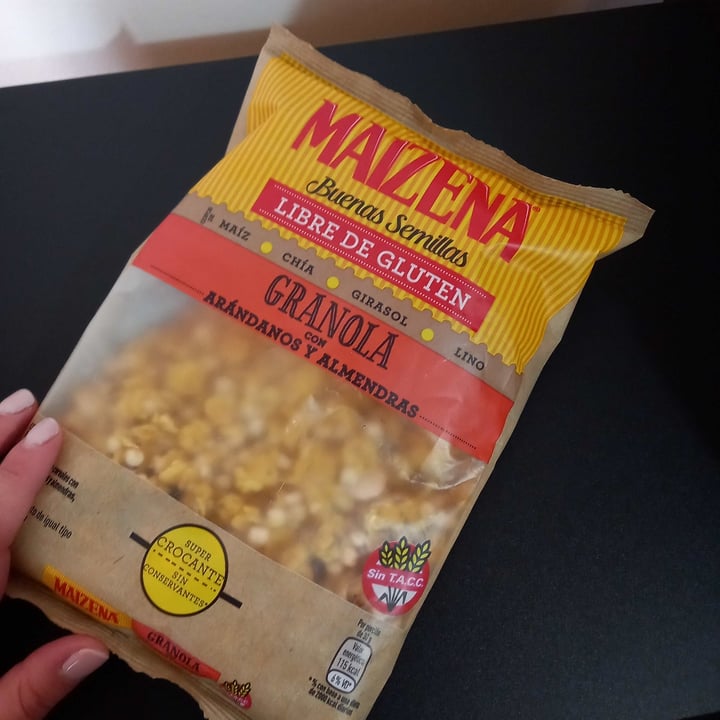 photo of Maizena Granola con arándanos y almendras shared by @belia-gz on  16 Aug 2022 - review