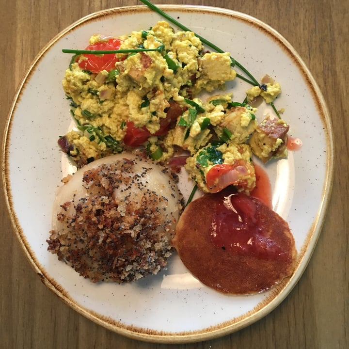 review photo of Kopps Weekend brunch buffet shared by @happyanimallab on 03 Jun 2019 - review